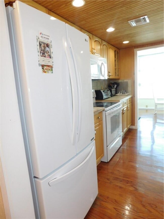 Building Photo - 1620 S Ocean Blvd