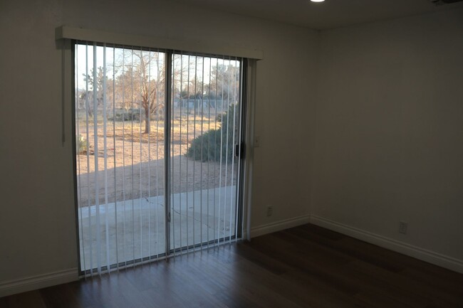 Building Photo - Spacious 3-Bedroom Home with Central A/C, ...