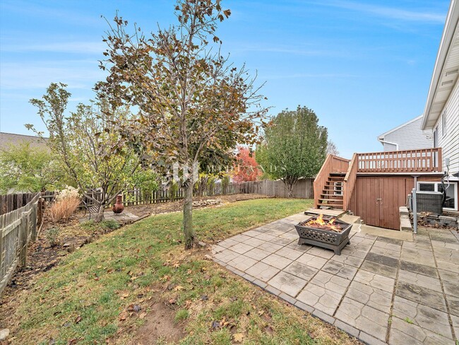 Building Photo - Arbor Gate Split Entry