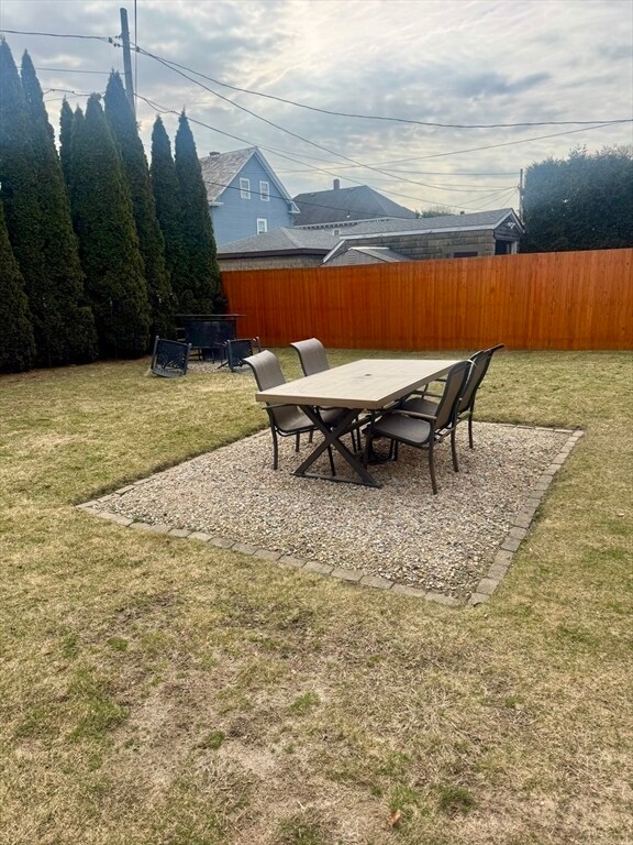 Building Photo - 52 Hussey St