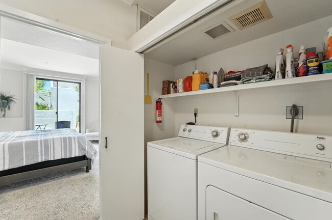 Building Photo - Beautiful 2-Bed, 2-Bath Condo in Gainey Ranch!