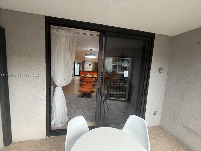 Building Photo - 896 N Federal Hwy