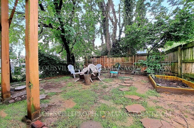 Building Photo - 710 Rubel Ave