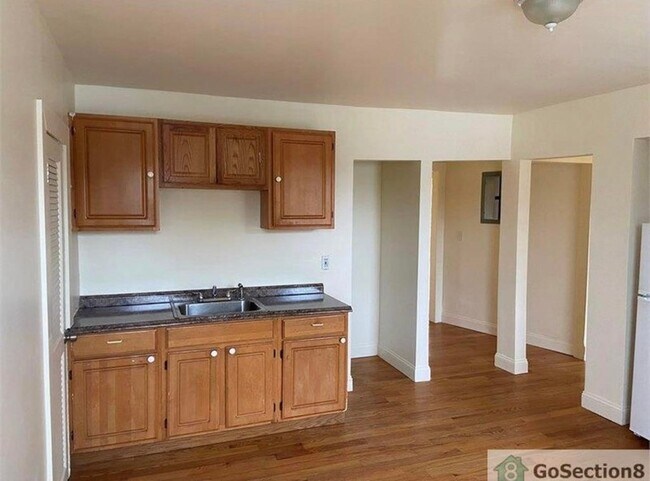 Primary Photo - 298 Bowdoin St