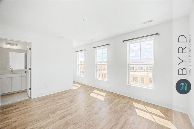 Building Photo - 15326 Oasis Sun Wy