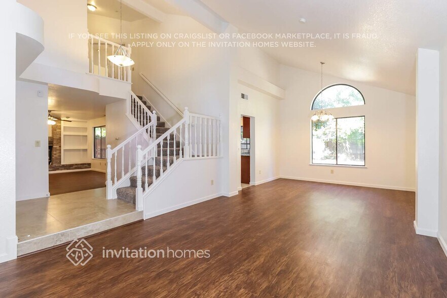 Building Photo - 8186 Devon Park Ct