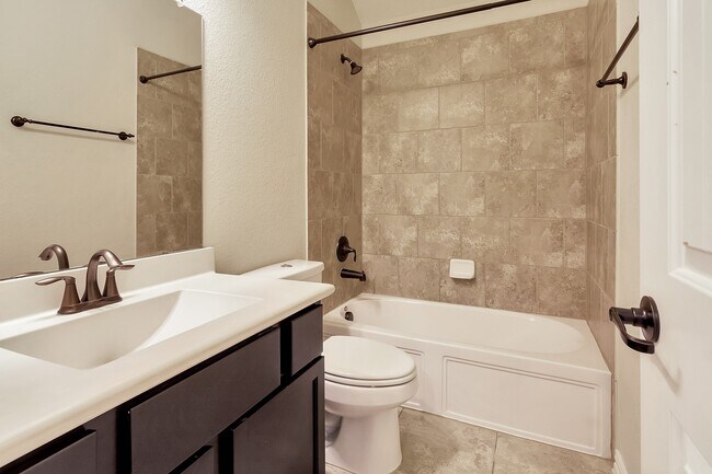 Building Photo - 42 Sawbridge Ct