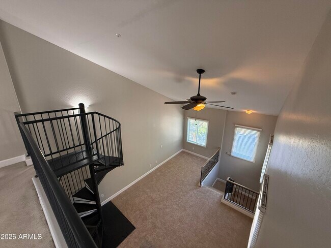 Building Photo - 1298 S Owl Dr