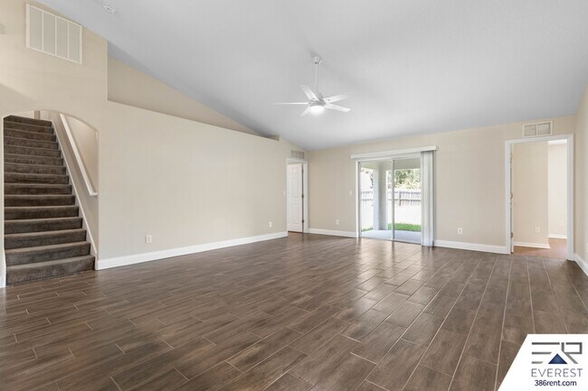 Building Photo - 71 Wellwood Ln