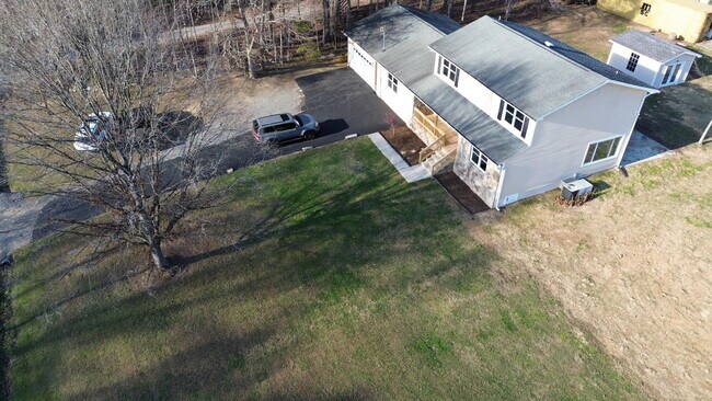 Building Photo - 2267 Old Parksville Rd NE