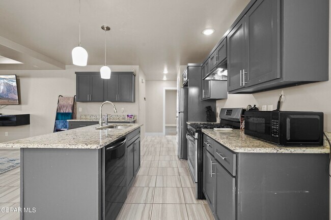 Building Photo - 14724 Mountain Breeze Ave