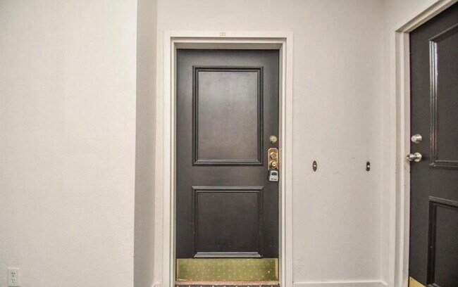 Building Photo - 2333 Bering Dr