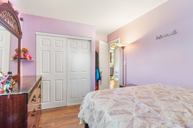 Building Photo - 379 Stone Pl