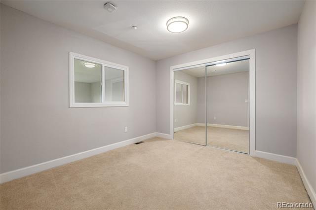 Building Photo - 5677 S Park Pl