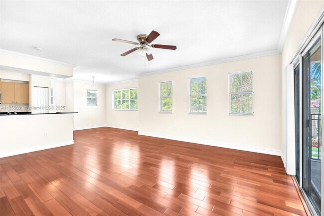 Building Photo - 2532 Centergate Dr
