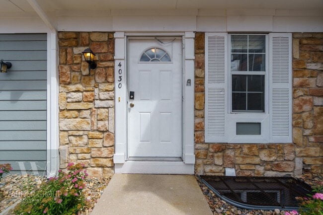 Building Photo - 4030 Baytown Dr