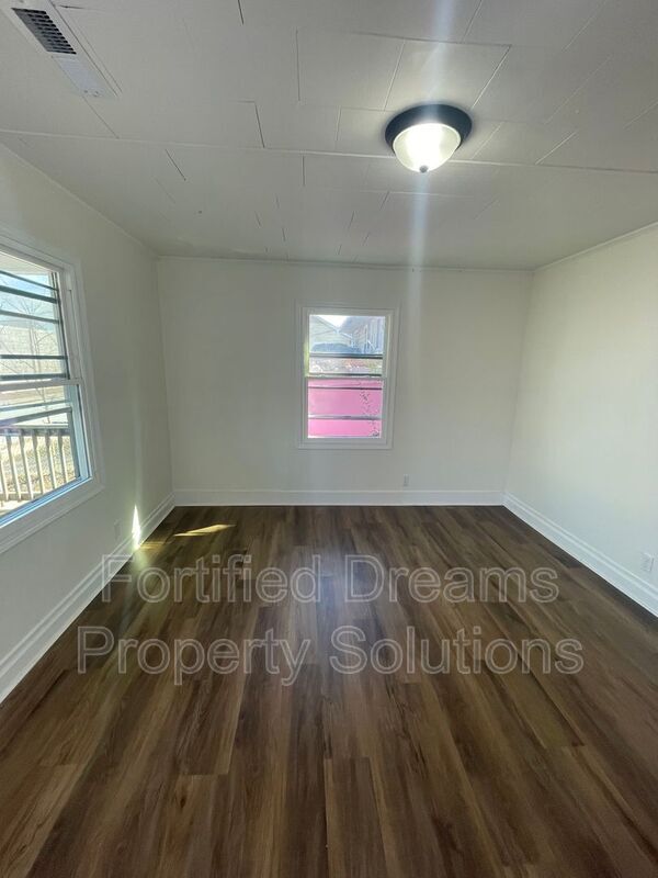 Building Photo - 1408 Diggs Blvd
