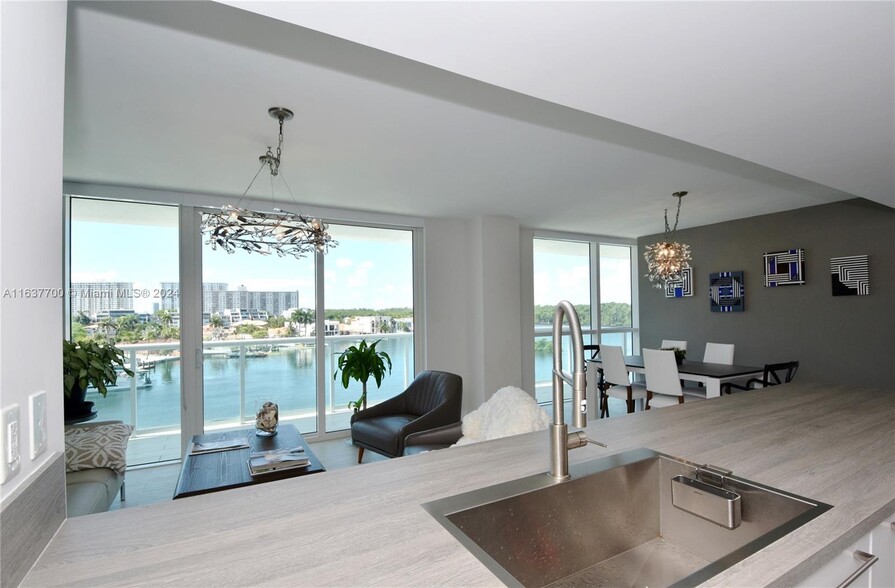 Building Photo - 400 Sunny Isles Blvd