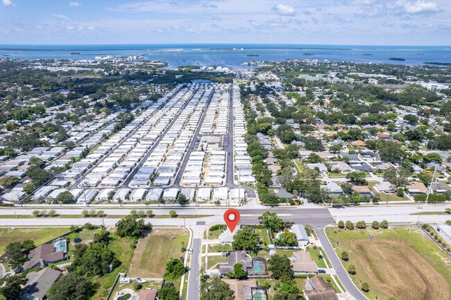 Building Photo - 1319 Saddle Ct