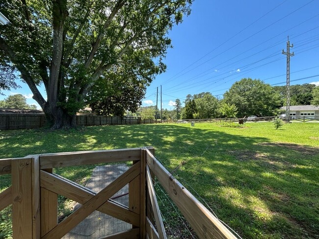 Building Photo - Cozy & Stylish 2-Bed, 2-Bath Home with Fro...