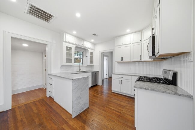 Building Photo - 1111 Winston St