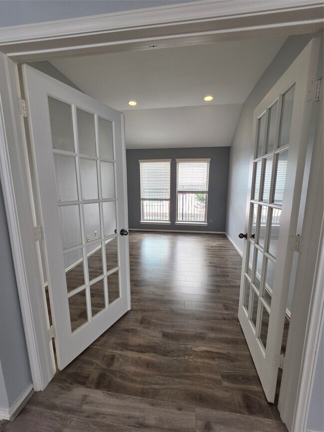 Building Photo - 26243 Crystal Cove Ln