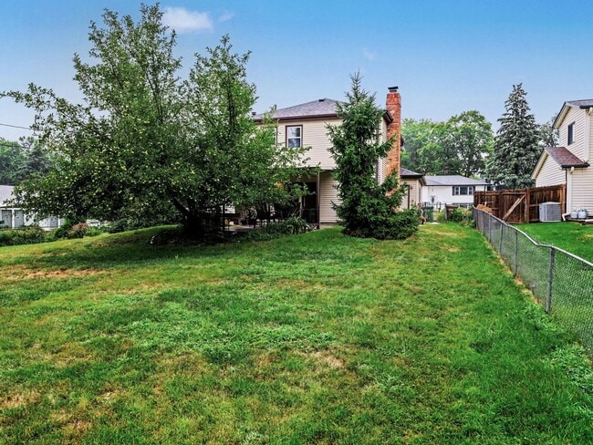 Building Photo - 1801 Sherry Dr