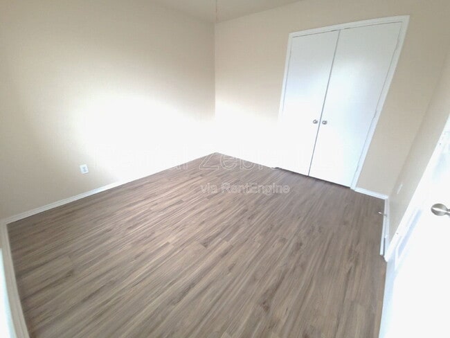 Building Photo - 787 Catalina Dr