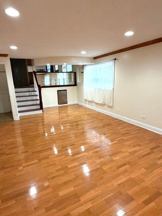 Building Photo - 1814 Holly Ave