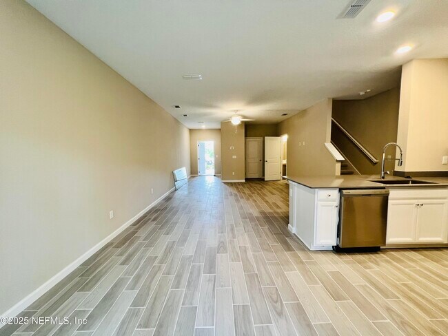 Building Photo - 2657 Sandy Dune Dr