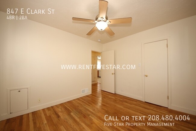 Building Photo - 847 E Clark St