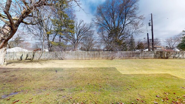 Building Photo - 42580 Plymouth Hollow Dr