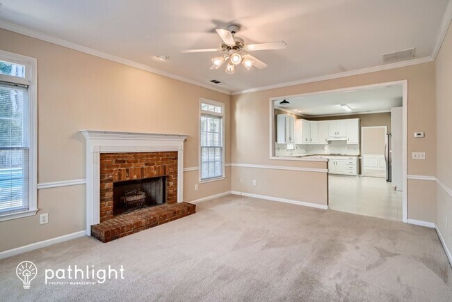 Building Photo - 902 Chadwick Park Dr