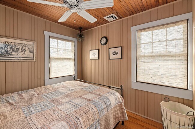 Building Photo - 696 Ocean Breeze Walk