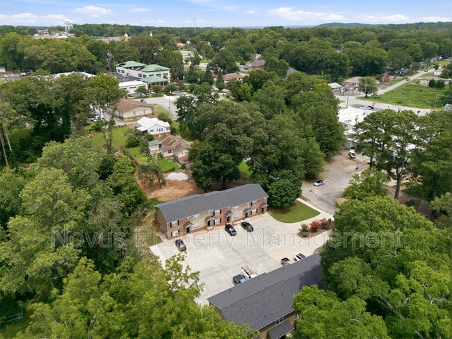 Building Photo - 525 Lawson St