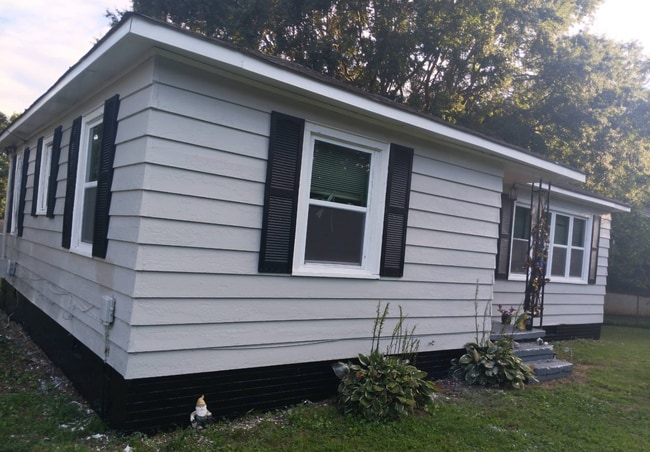 Building Photo - Coming Soon! Three Bedroom House with Large Yard