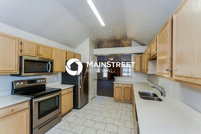Building Photo - 3 Bedroom Pet-Friendly Home in ARLINGTON, TX with Main Street Renewal