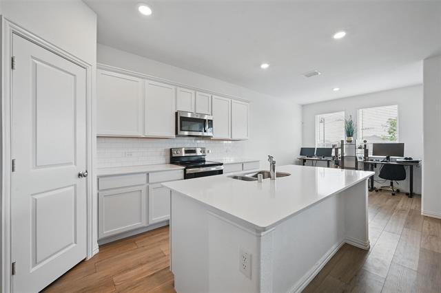 Building Photo - 132 Wyndemere Ln