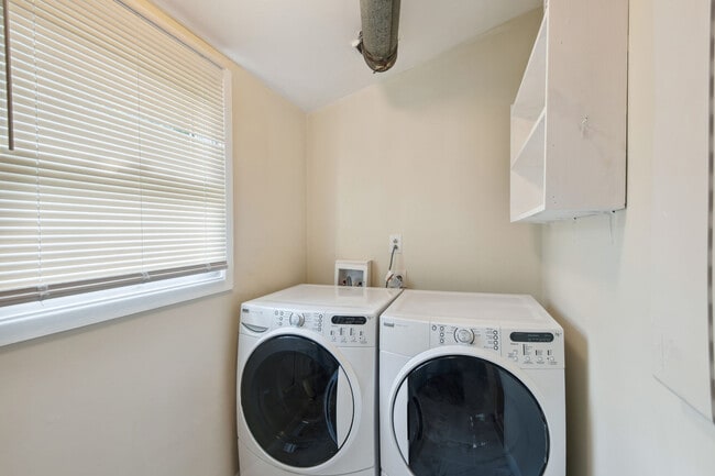 Building Photo - 12507 Starlight Ln