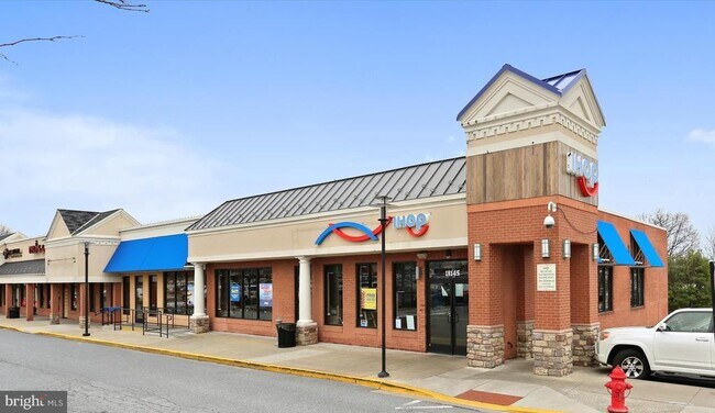 Building Photo - 3537 Dartmoor Ln