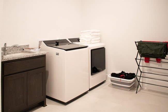 Building Photo - 1709 Novara Trl