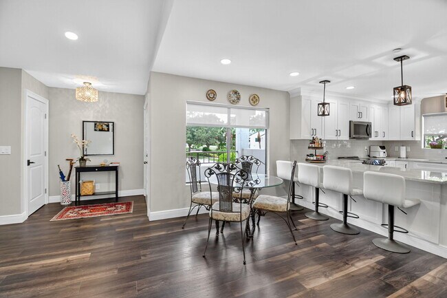 Building Photo - 15307 Strathearn Dr