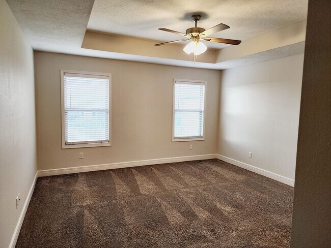 Building Photo - Wild Horse Luxury,  Newer,  4 Bed Room, 3 Car Garage