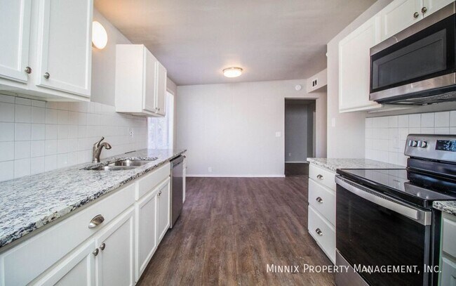 Building Photo - 2710 68th St