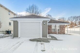 Building Photo - 403 SW 15 St