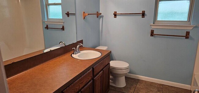 Building Photo - 5409 Duval St