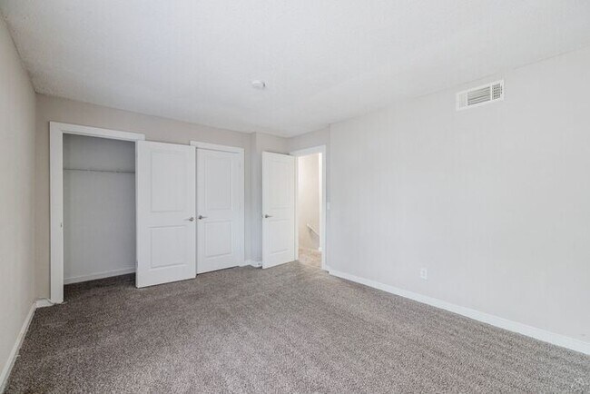 Building Photo - Affordable Living 20 Minutes from Everything Atlanta -2 Bedroom 2 1/2 Baths only $1300*