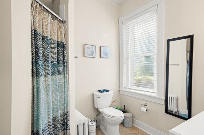 Building Photo - 1719 Hanover Ave