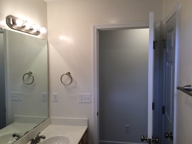 Building Photo - 104 Saddleback Cir