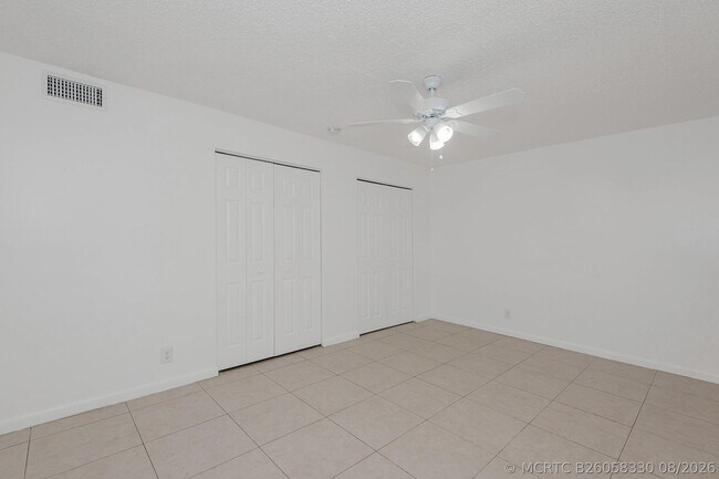 Building Photo - 8830 W Sample Rd